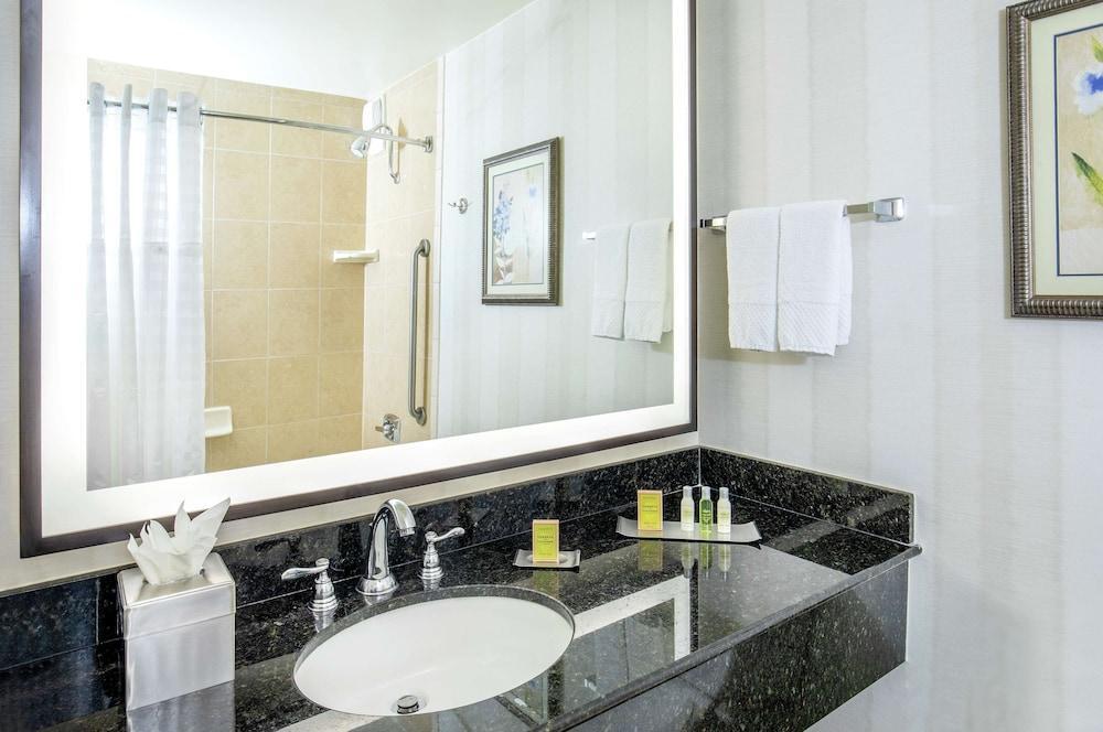 Foto de una habitación de DoubleTree by Hilton Hotel Nashville Downtown