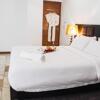 Foto de The Streamliner Hotel Apartment