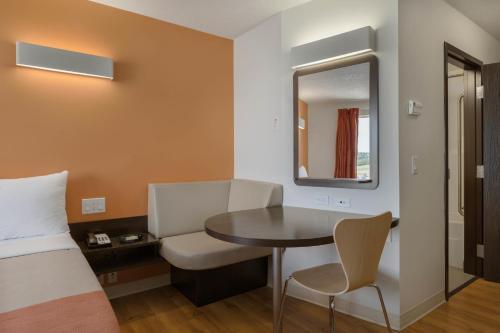 Foto de una habitación de Motel 6 Airdrie