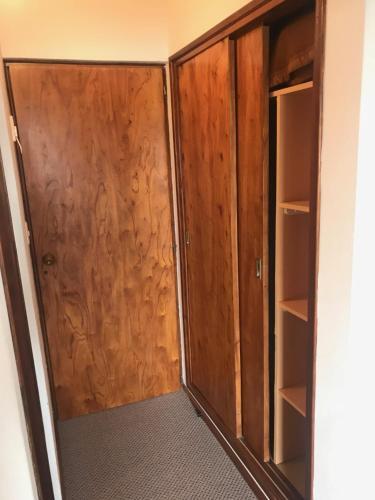 Foto de una habitación de Onais Hotel