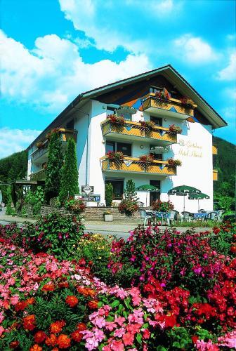 Foto general de Hotel Hirsch mit Café Klösterle