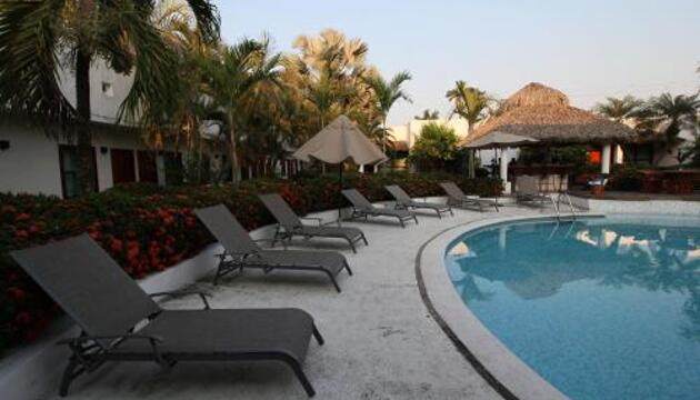 Foto de Villa Blanca Suites