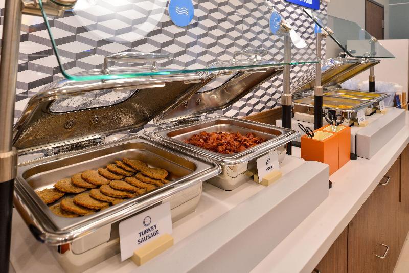 Foto general de Holiday Inn Express Hotel &amp;amp; Suites Chicago-Libertyville, an IHG Hotel