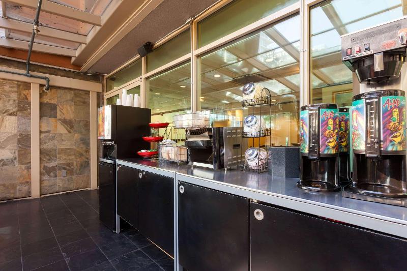 Foto general de Hotel Ramada by Wyndham Vancouver Airport