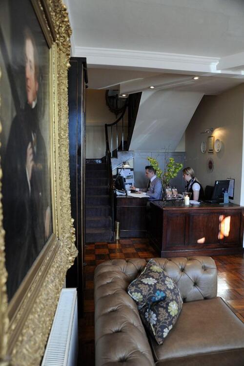 Photo – The Kings Hotel