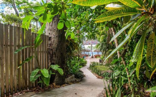Foto general de Banana Beach Bungalows
