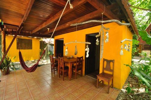 Room – Howler Monkey Hotel