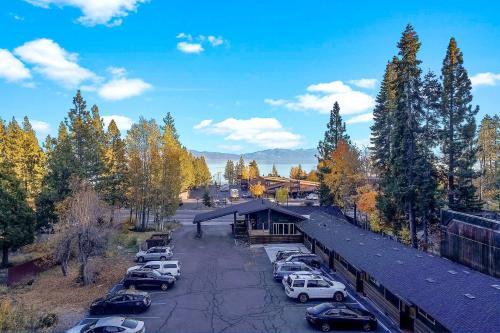 Photo – Hotel Basecamp Tahoe City