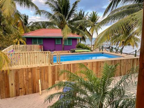 Foto general de Hotel Coco&amp;#039;s Beachfront Cabanas