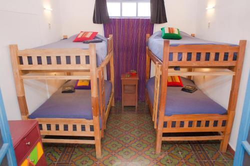 Foto de una habitación de Casa Blanca Hostel