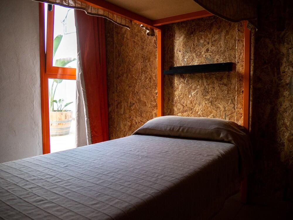 Foto de una habitación de South Hostel Tarifa - Kite Service Center