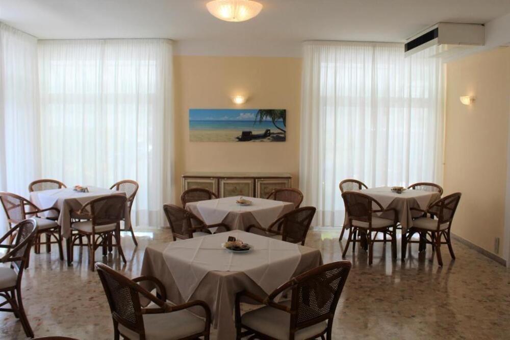 Foto de restauración de Hotel Palme