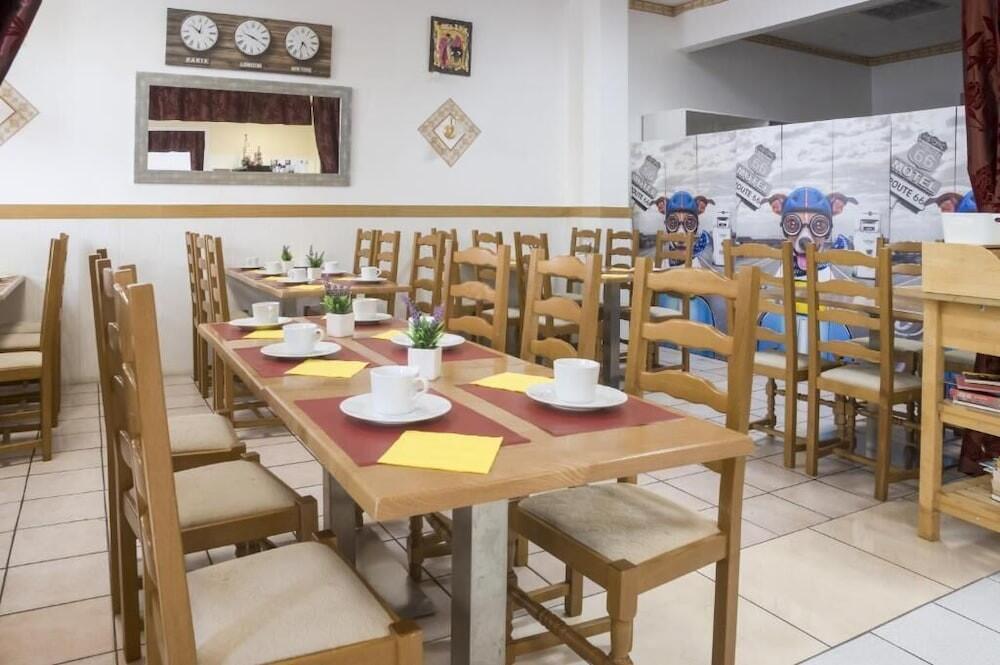 Foto de restauración de Citotel Hôtel Cesar