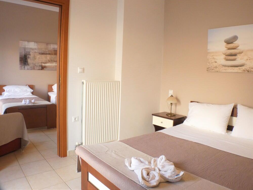 Foto de una habitación de Lazaratos Hotel