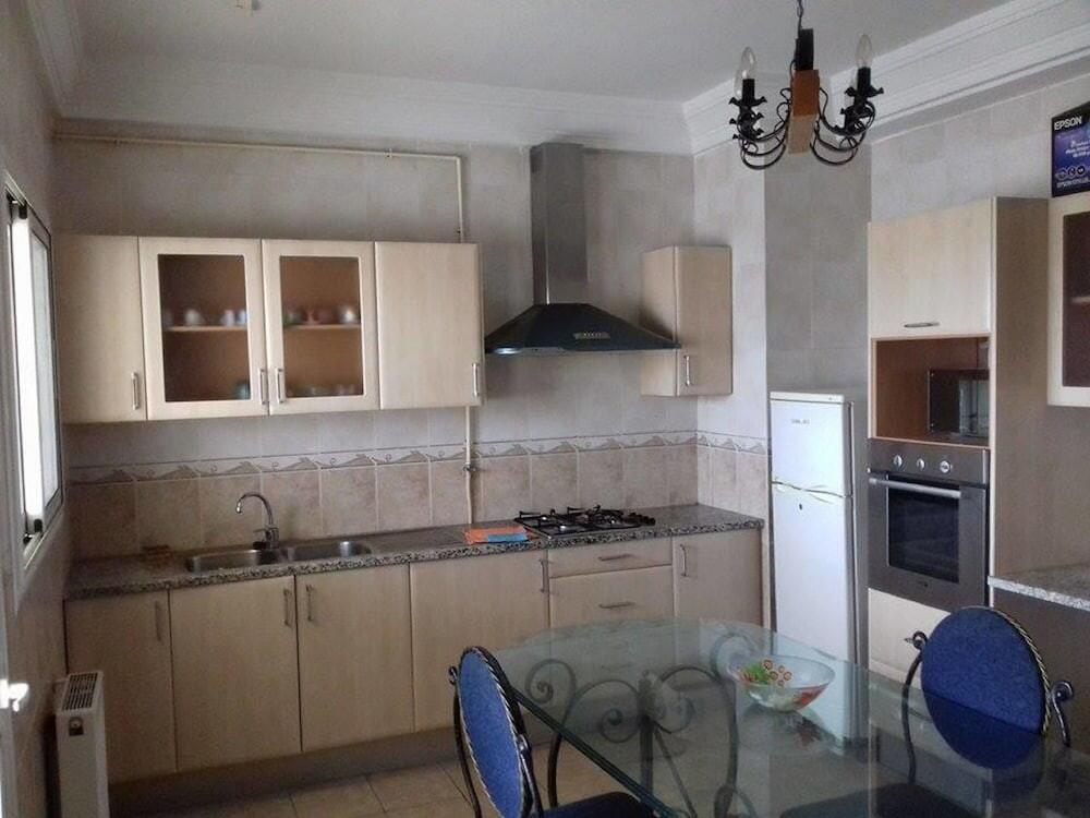 Foto de una habitación de Casas y chalets Benzineb Immo Cité Khadra