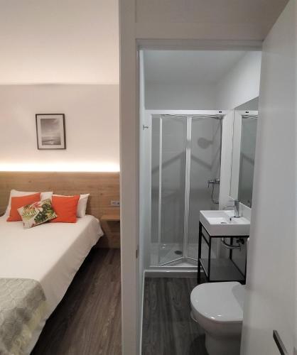 Foto de una habitación de Bed-and-Breakfast PATOS BEACH HOUSE