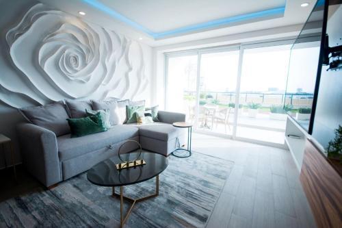 Foto de una habitación de Casas y chalets Real View Towers E105 by Casago