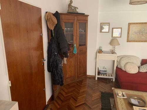 Foto de una habitación de Alquileres Vacacionales excelete departamento en el centro de Martinez
