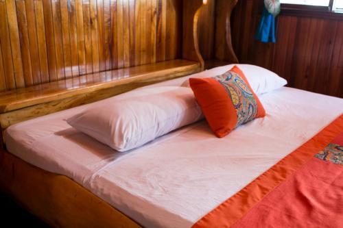 Foto de una habitación de Hotel La Isla Inn