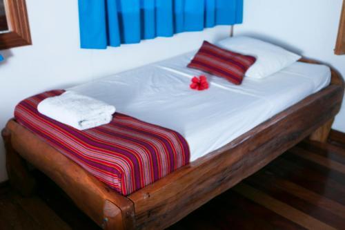 Foto de una habitación de Hotel La Isla Inn