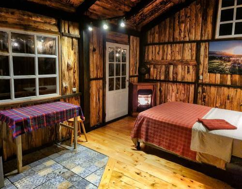 Foto de una habitación de Casas y chalets Mountain Cabin with Volcano Views
