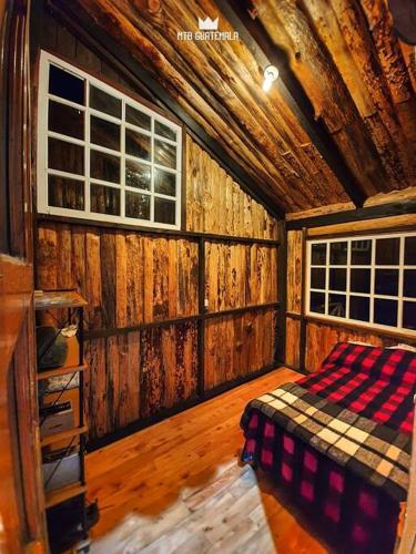 Foto de una habitación de Casas y chalets Mountain Cabin with Volcano Views