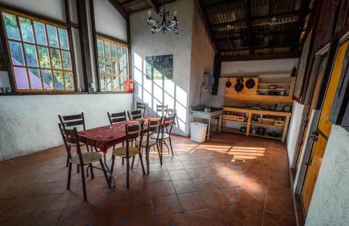 Foto de una habitación de Casas y chalets Mountain Cabin with Volcano Views