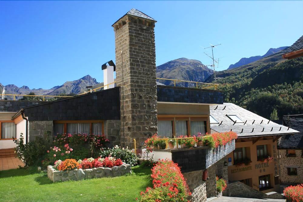 Foto del exterior de Hotel Escalar