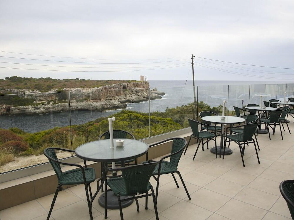 Foto del exterior de Hotel Rocamar