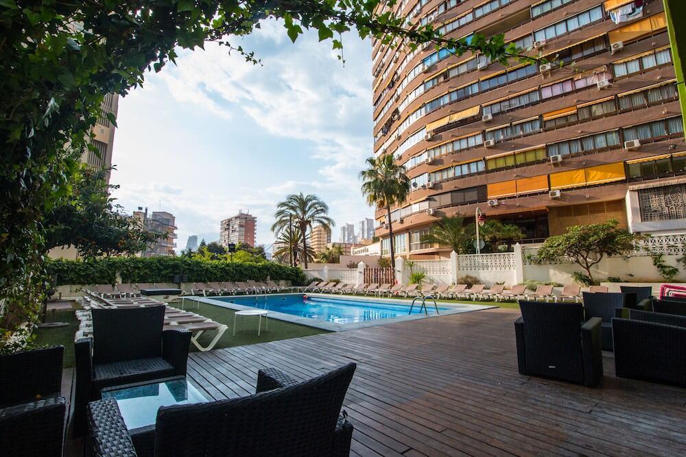 Foto de restauración de Apartamentos Now Benidorm