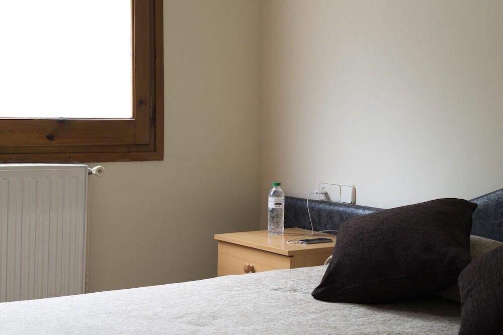 Foto de una habitación de La Trobada Hotel Sport