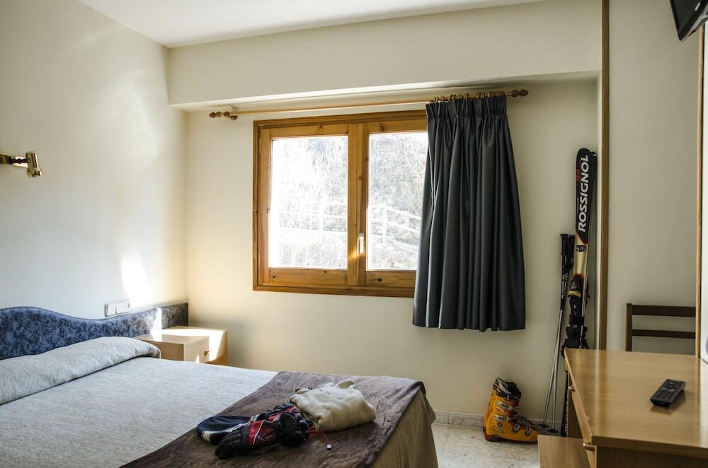 Foto de una habitación de La Trobada Hotel Sport