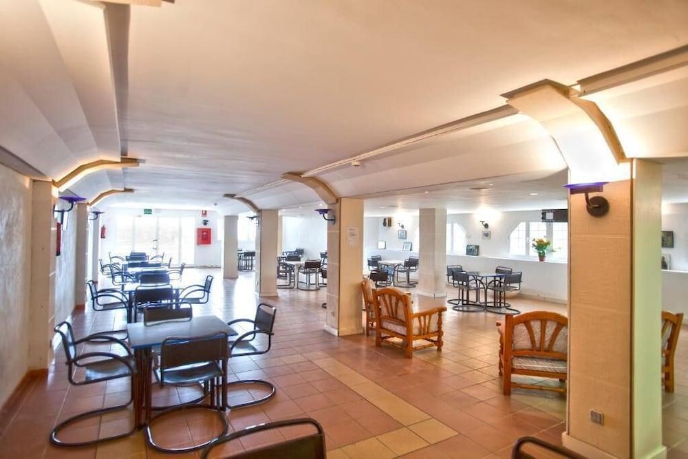 Foto de restauración de Hotel Sunday&amp;#039;s Beach