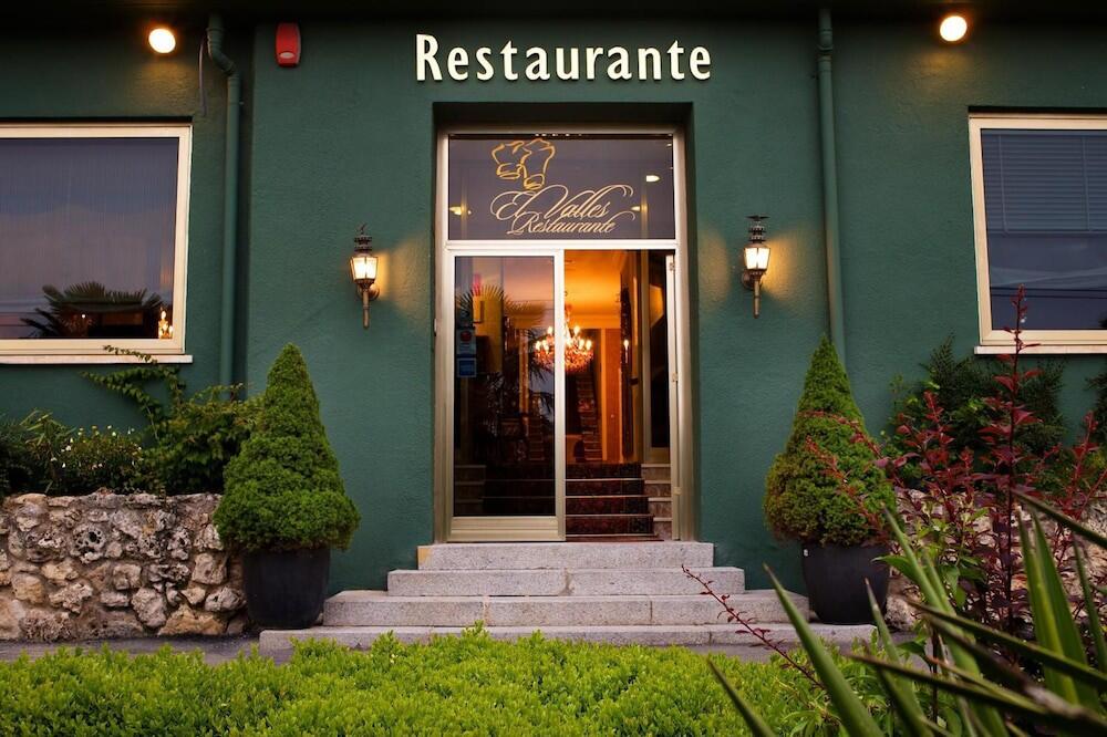 Foto del exterior de Hotel Restaurante El Valles 4 ESTRELLAS