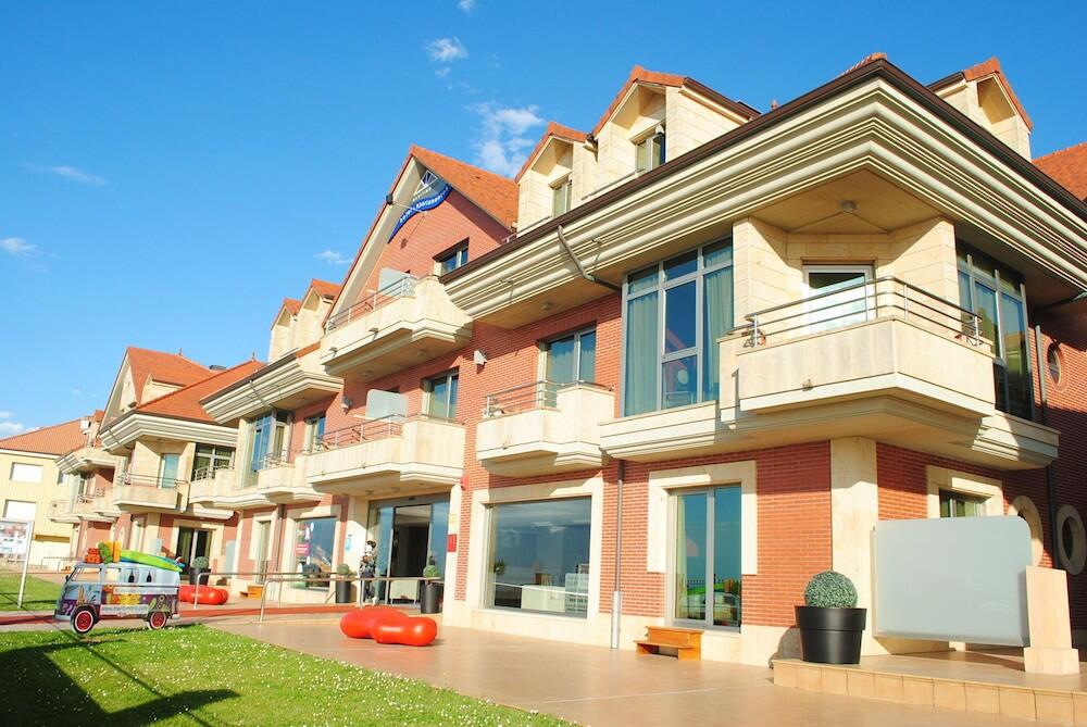 Foto del exterior de Apartamentos Maritimo Ris