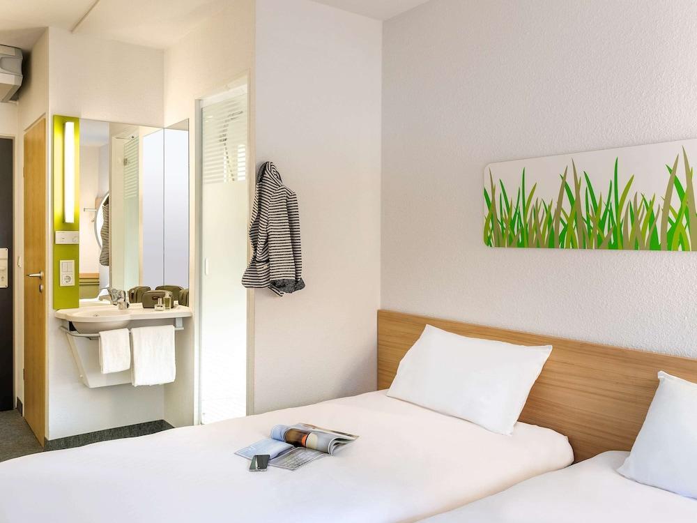 Room – Hotel ibis budget Derby