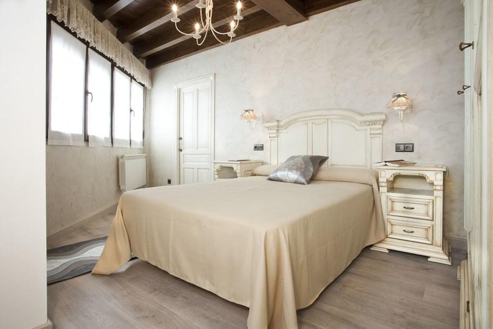Foto de una habitación de Apartamentos El Aramo Asturias