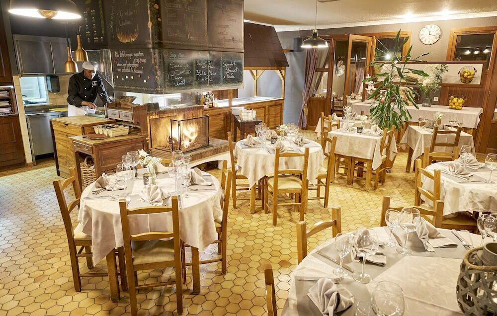 Foto de restauración de DC Hotel &amp;amp; Restaurant Brussels South