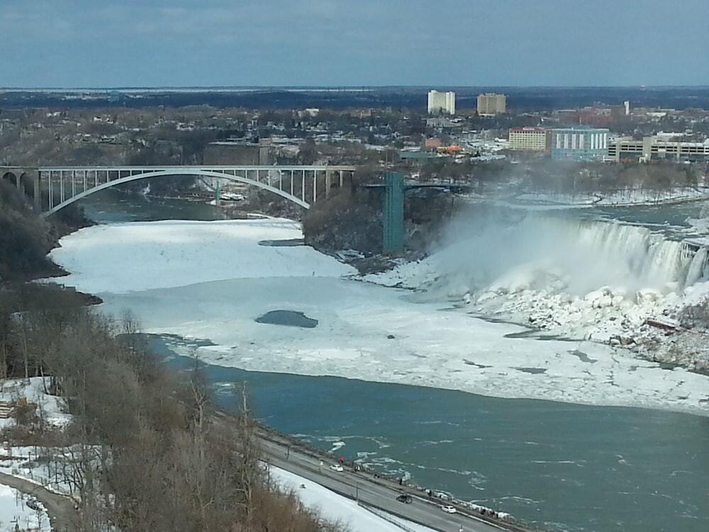 Foto del exterior de Tower Hotel at Fallsview