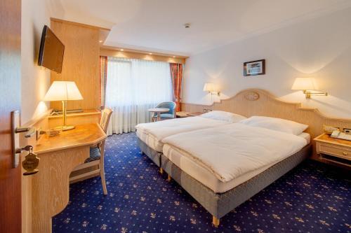 Room – Hotel Alpenroyal