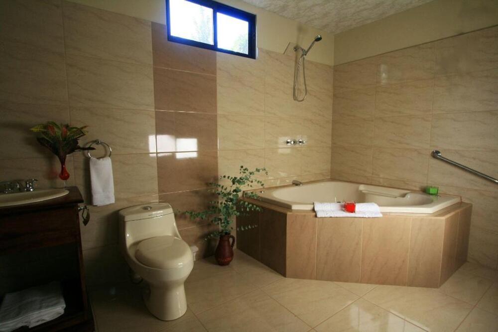 Bathroom – B&amp;amp;B Garden Grecia