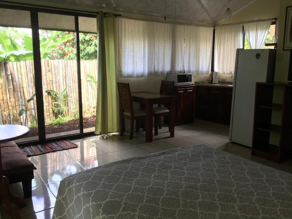 Room – B&amp;amp;B Garden Grecia