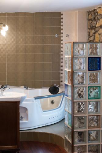Foto del baño de Hotel La Joyuca Del Pas