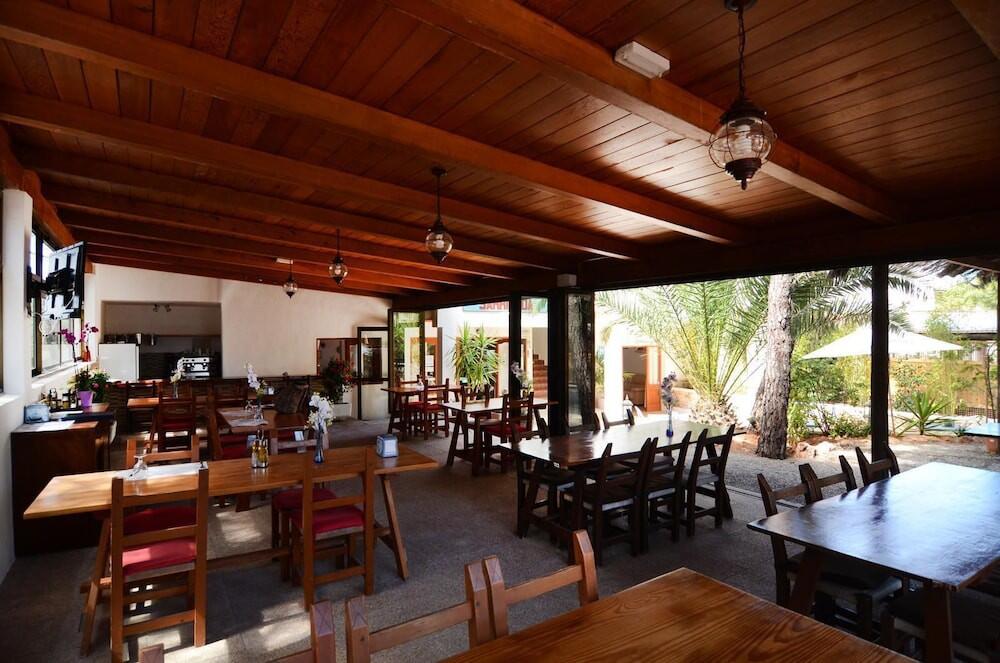 Foto de restauración de Hostal Cala Boix