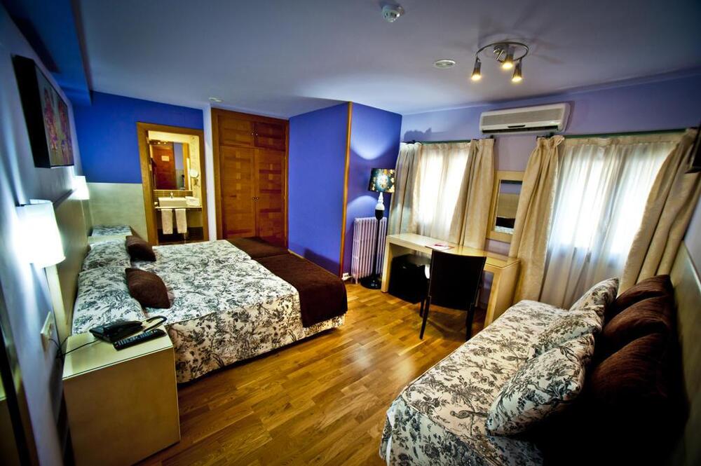 Foto de una habitación de Hotel Condes de Castilla