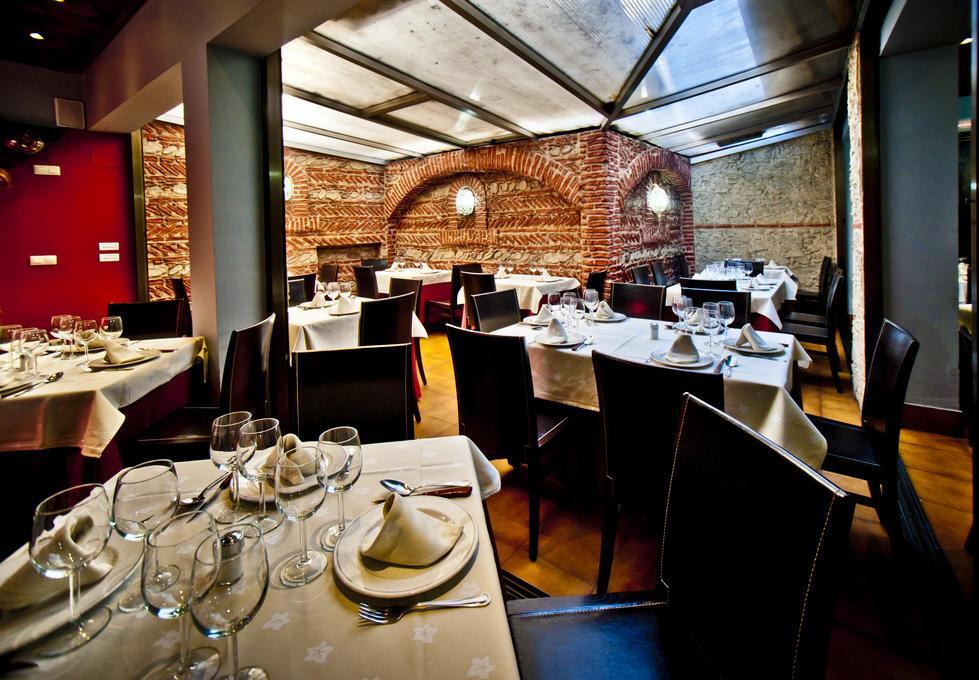 Foto de restauración de Hotel Condes de Castilla