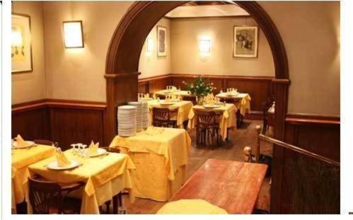 Foto de restauración de Viennese Due