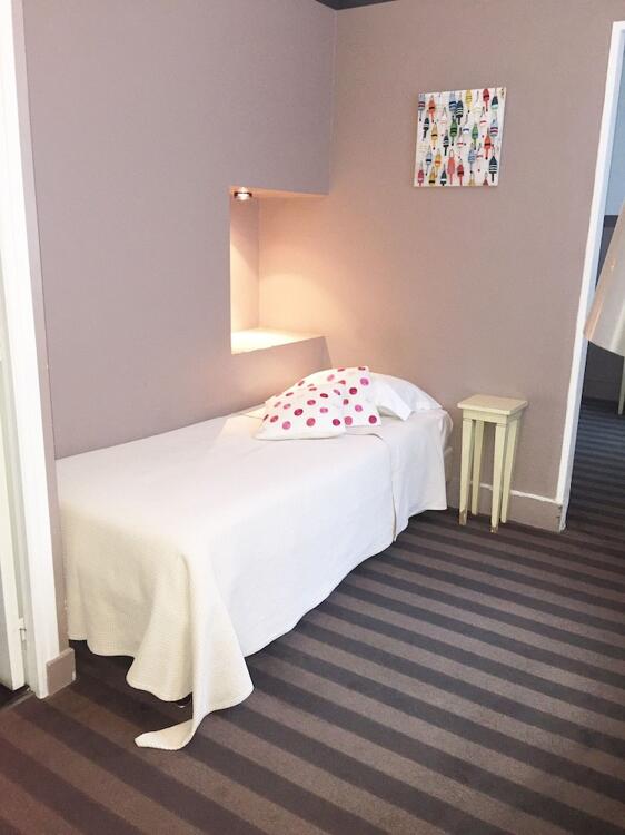 Foto de una habitación de Hotel The Originals Le Tréport La Villa Marine