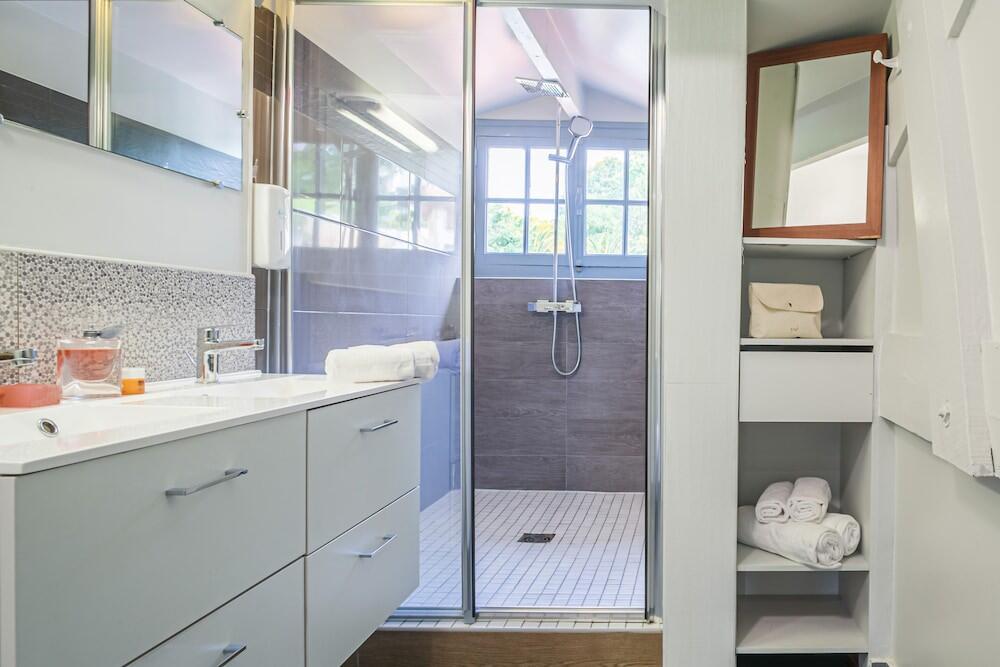 Foto del baño de Hôtel du Pont