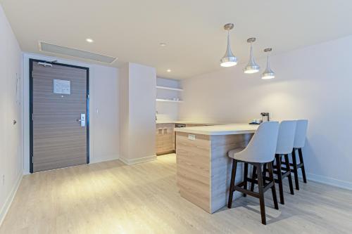Foto de una habitación de Aqsarniit Hotel and Conference Centre